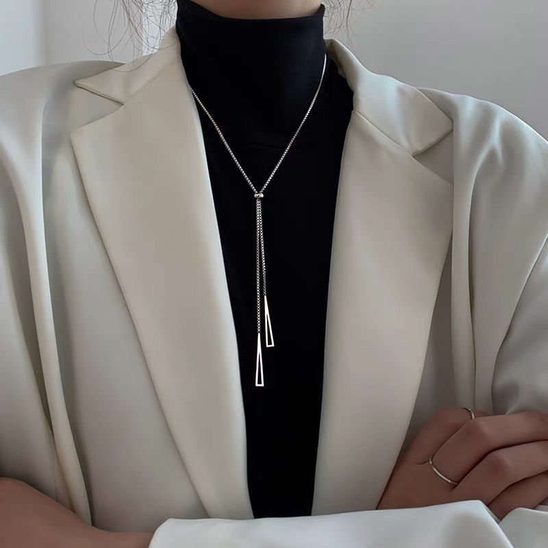 Eclat Linear Necklace