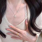 Fleur de Cristal Necklace