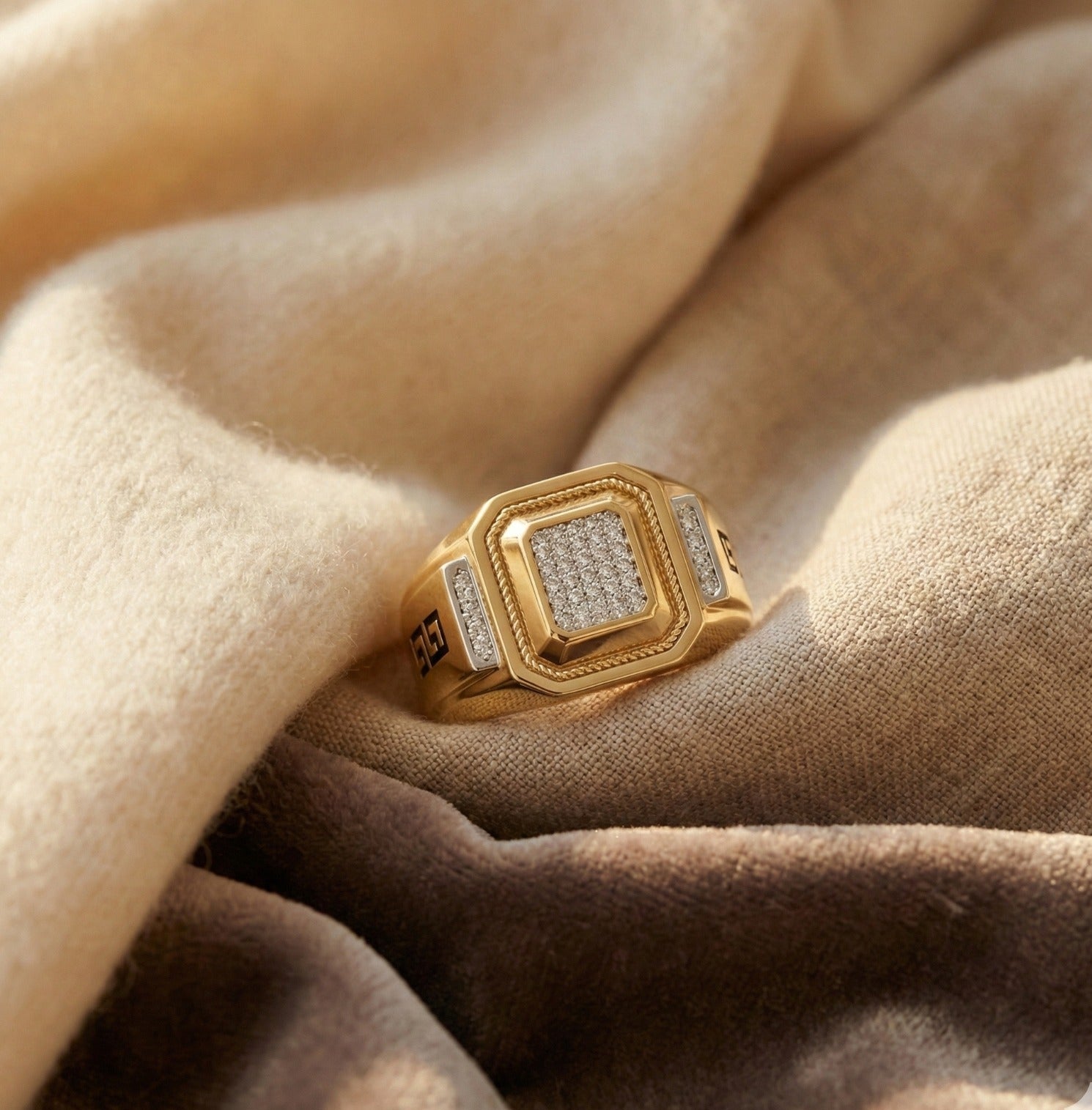 Aureus Royale Ring